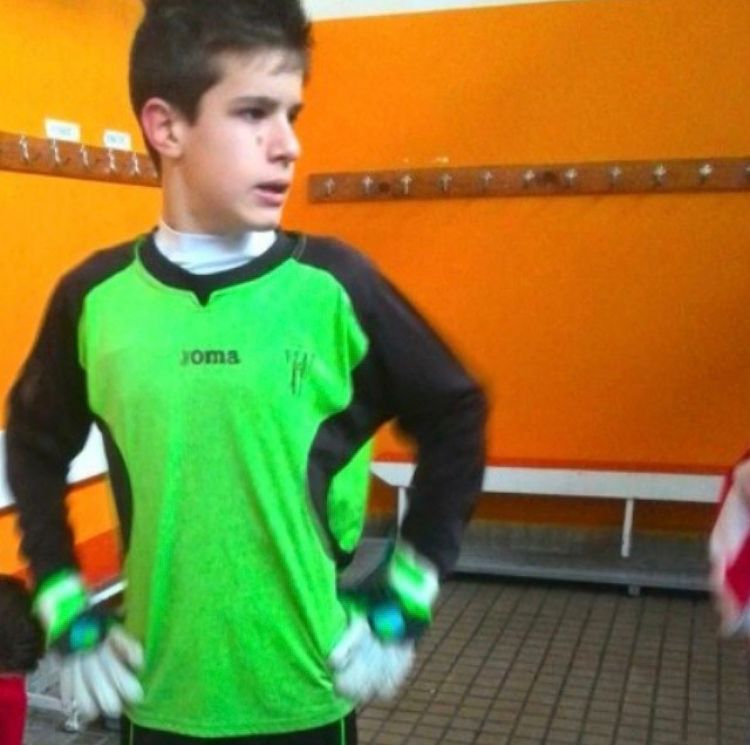 El portero Juan Cepedal abandona L’Entregu CF tras 13 años. El guardameta entreguín se va en búsqueda de minutos. 